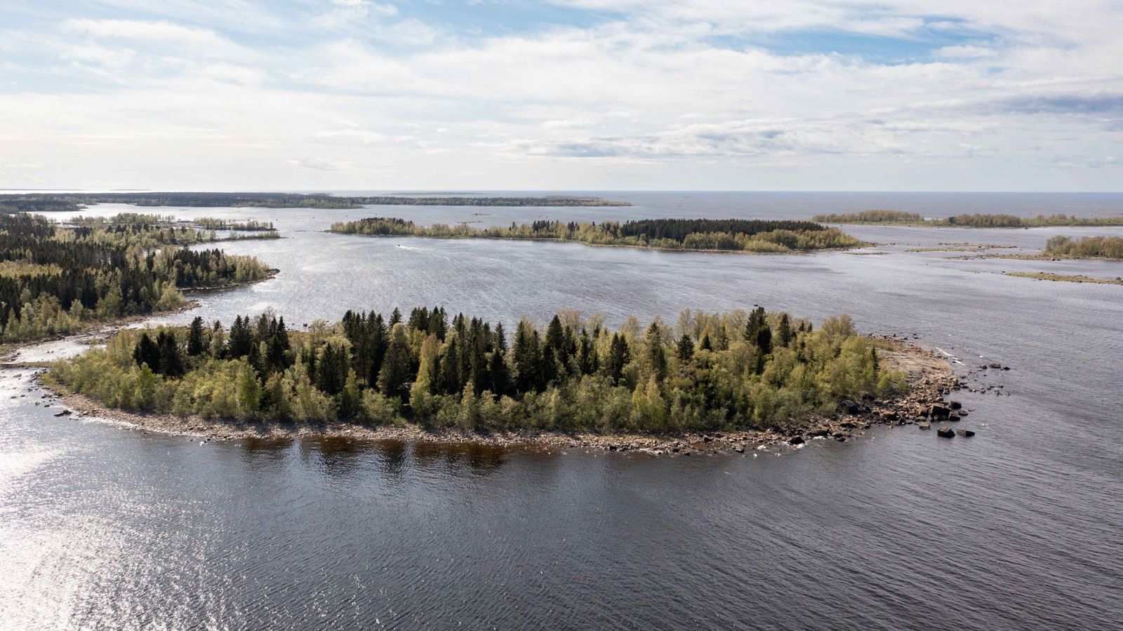 Kalajoen merimaisema kesällä kuvattuna ilmasta