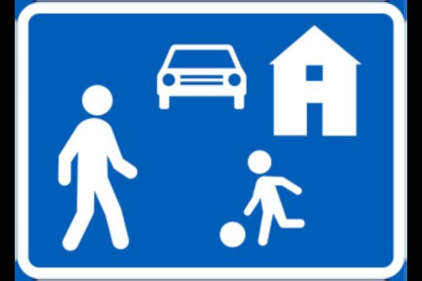 Pihakatu alkaa- liikennemerkki