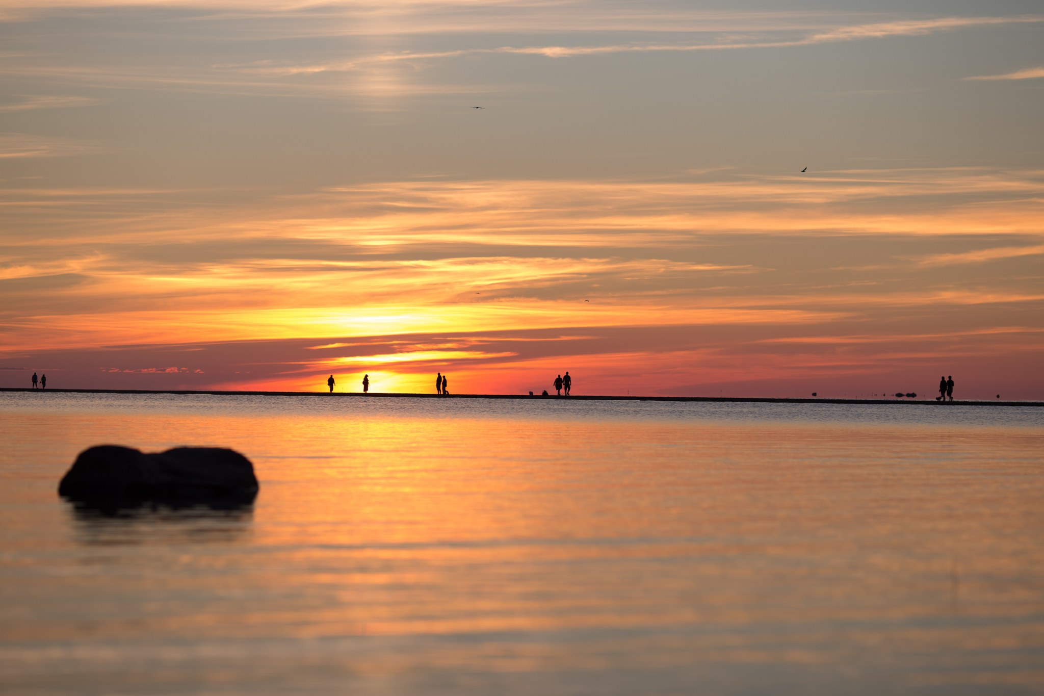 Auringonlasku kesällä Kalajoen hiekkasärkillä